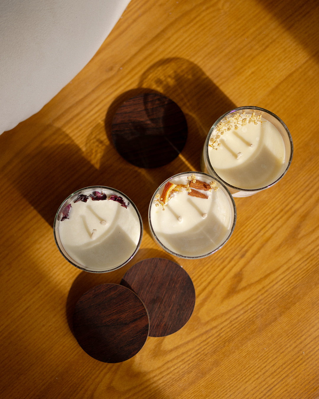 شمعة معطرة برائحة التوت