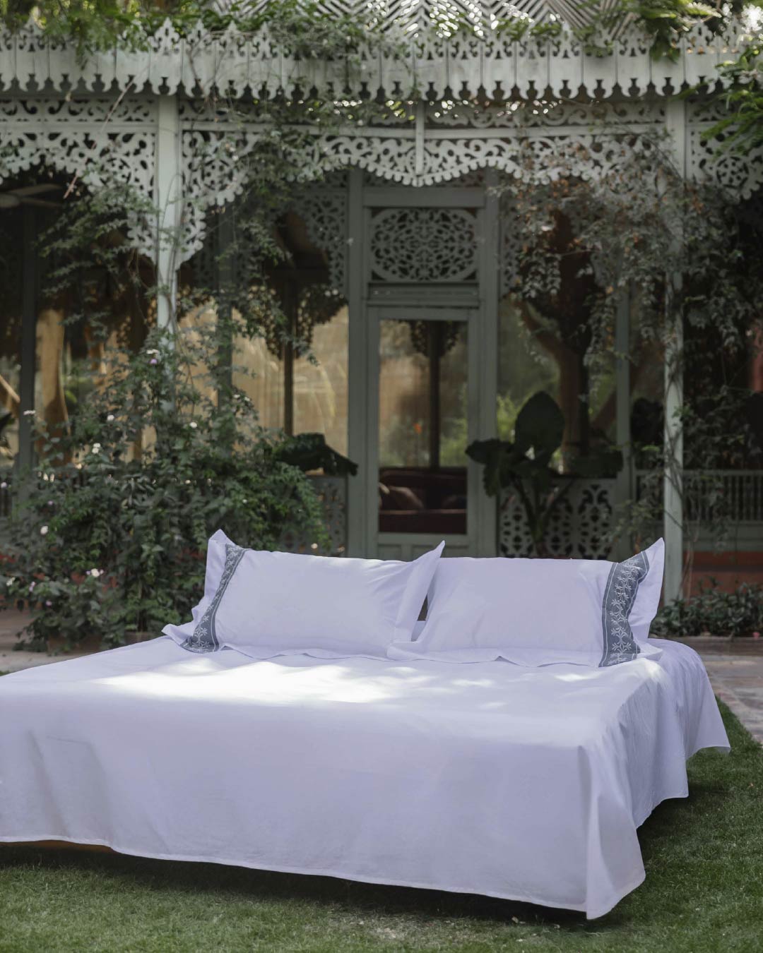 Whispers of Love Bedsheet