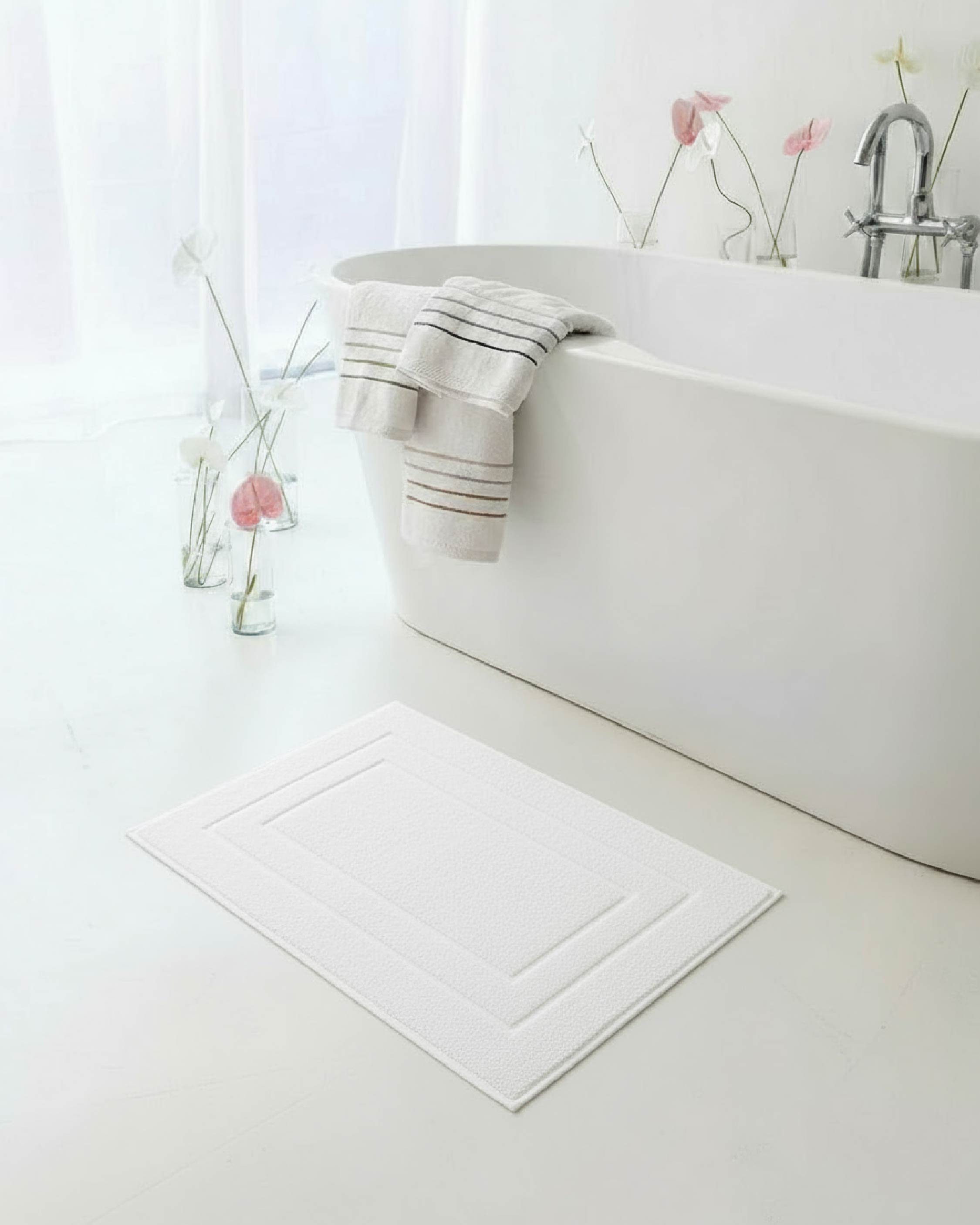 Classic Bath Mat 900 GSM
