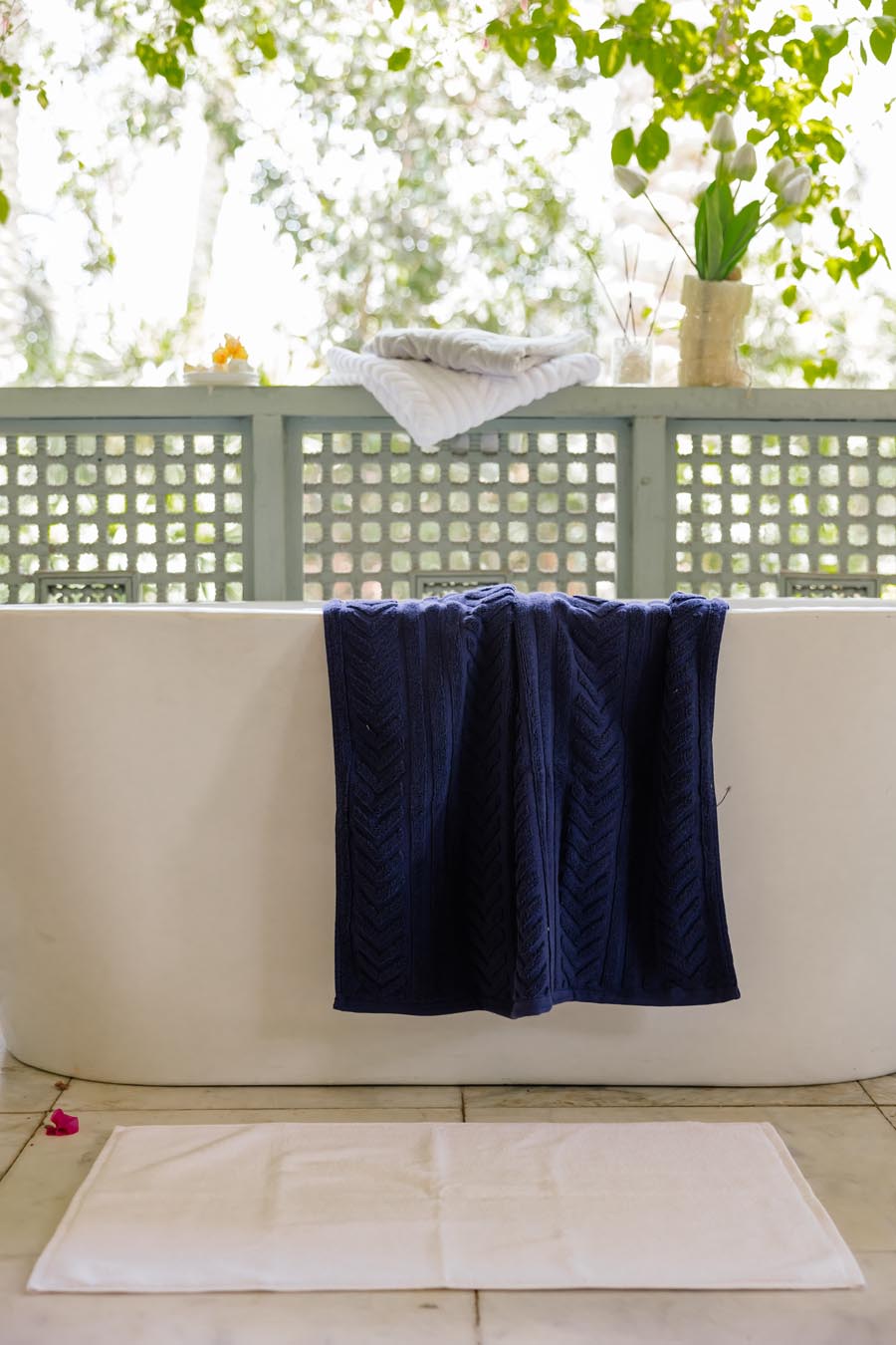 Plain Bath Mat 900 GSM