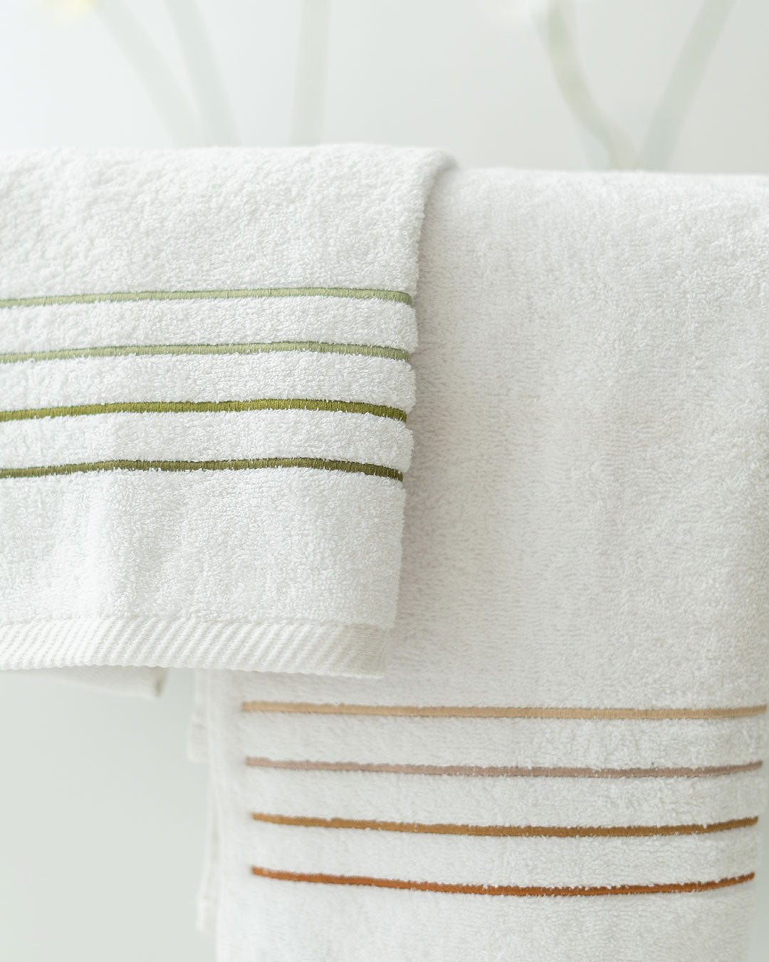 فوطة وش قطن ١٠٠٪ مطرزة