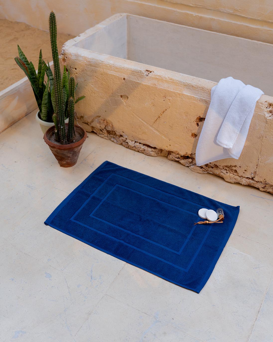 Classic Bath Mat 900 GSM