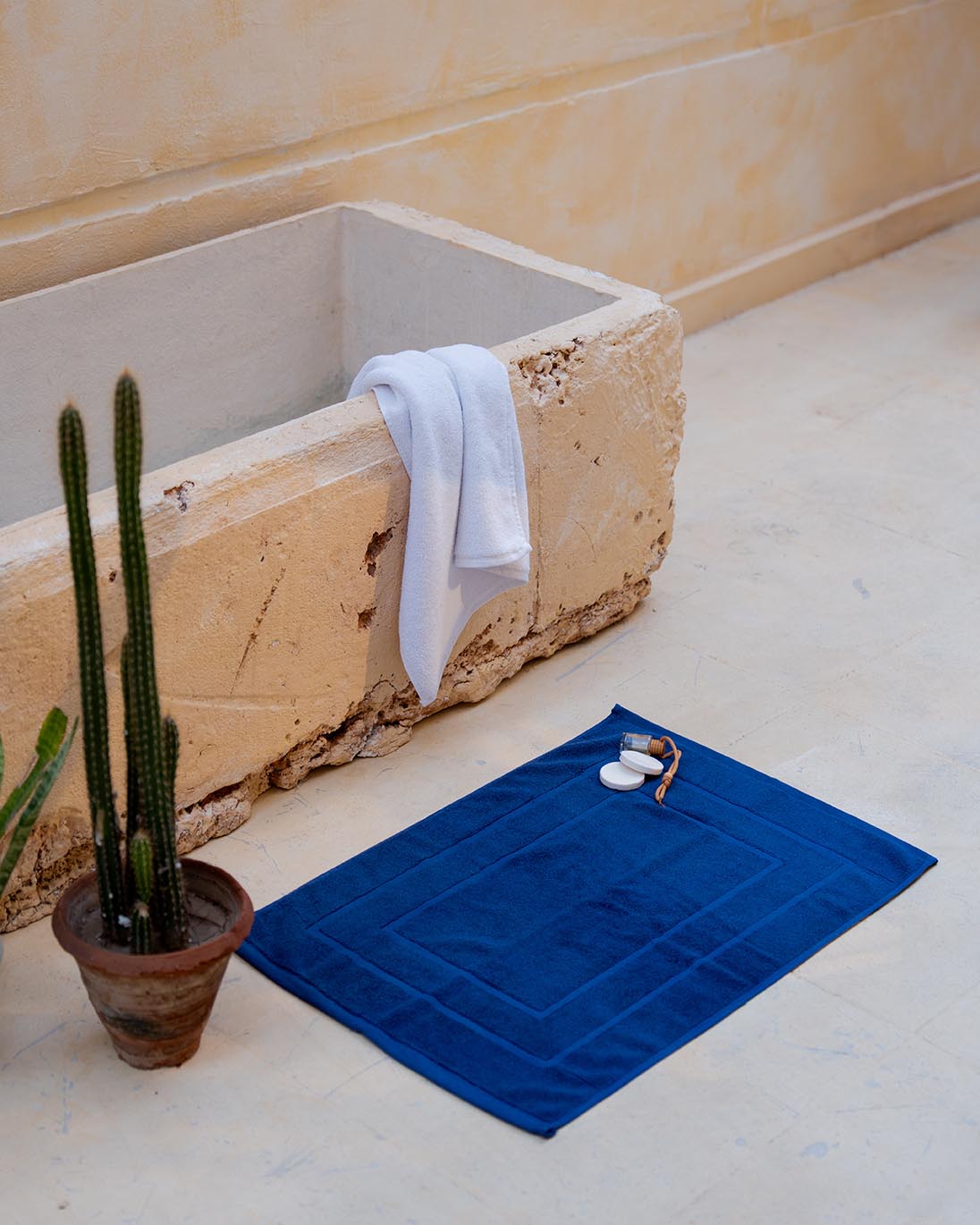 Classic Bath Mat 900 GSM