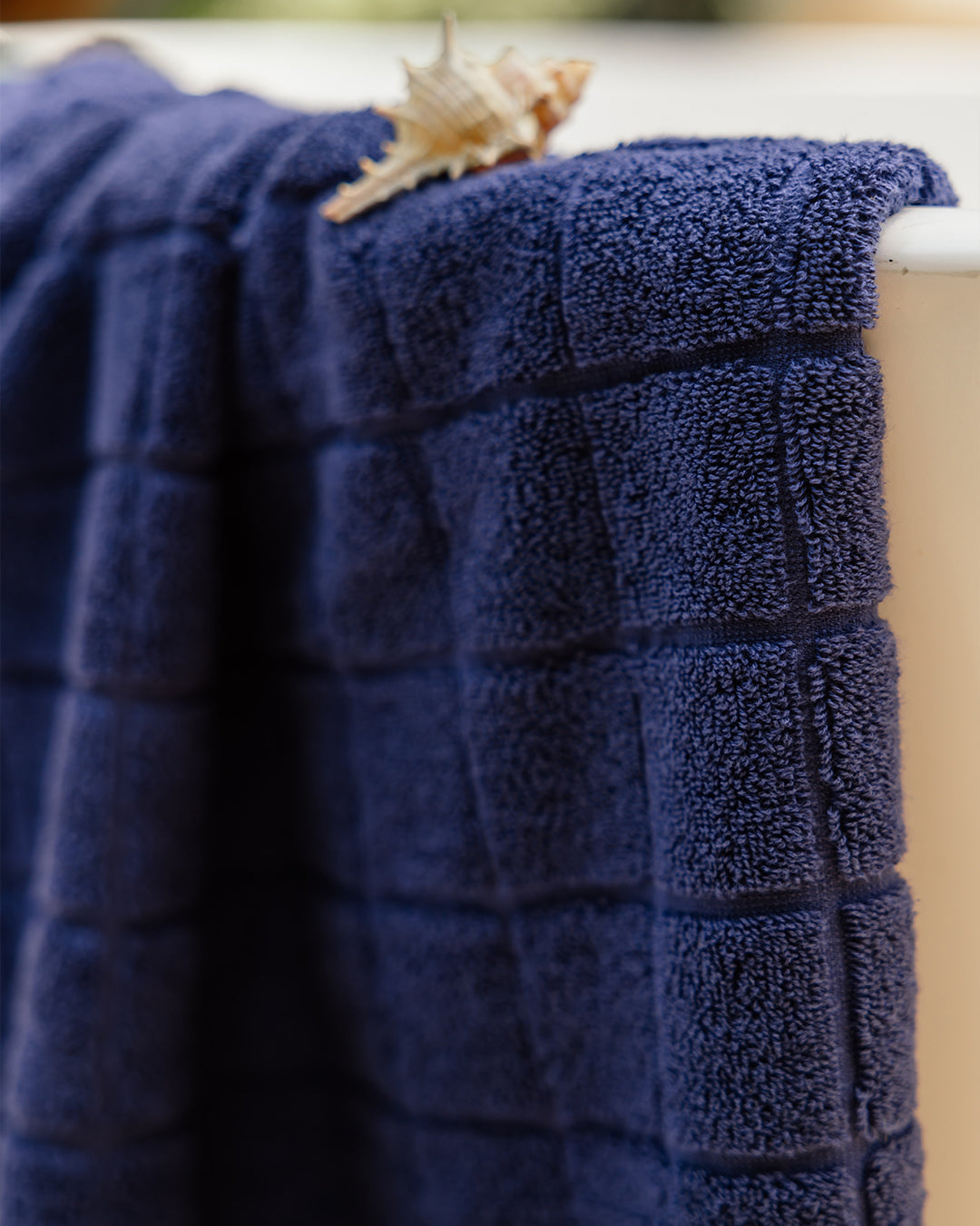 Grid Jacquard Towel 600 GSM (Outlet)