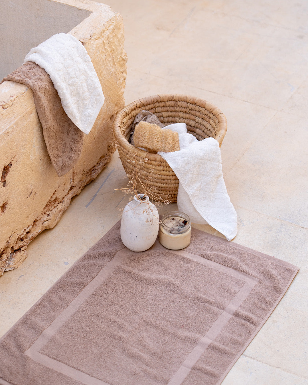 Single Border Bath Mat 900 GSM