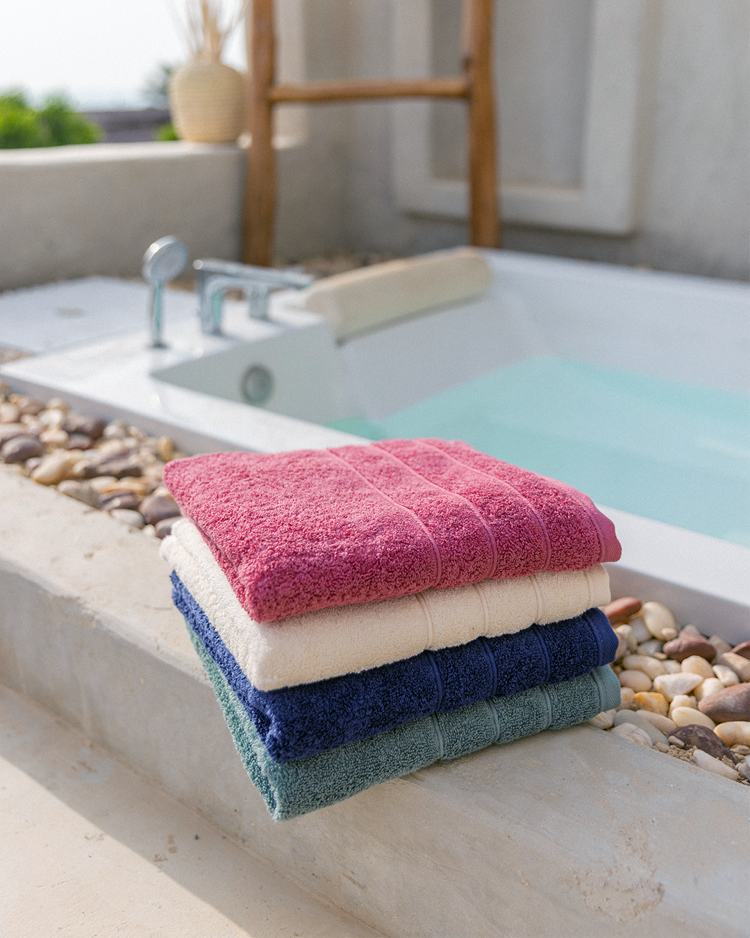 Essential Trim Towel 600 GSM (Outlet)