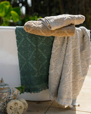 Arabesque Jacquard Towel 600 GSM (Outlet)