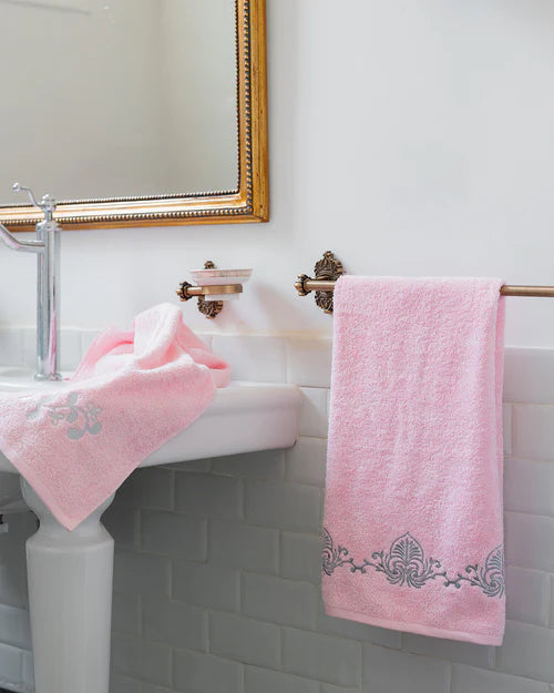 Majesty Face Towels Bundle