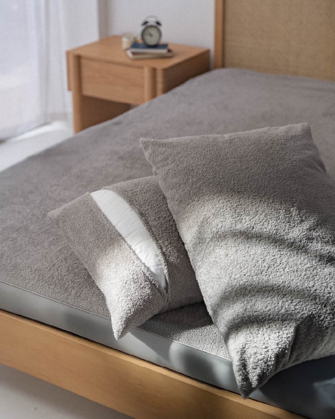 2 Pillow Protectors Set