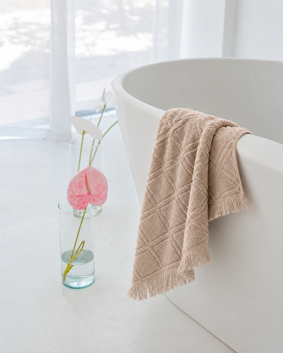 Delight Jacquard Towel 600GSM