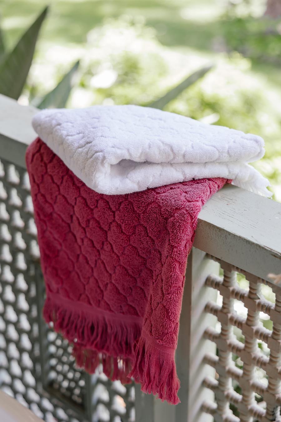 Trifle Jacquard Towel 600 GSM (Outlet)