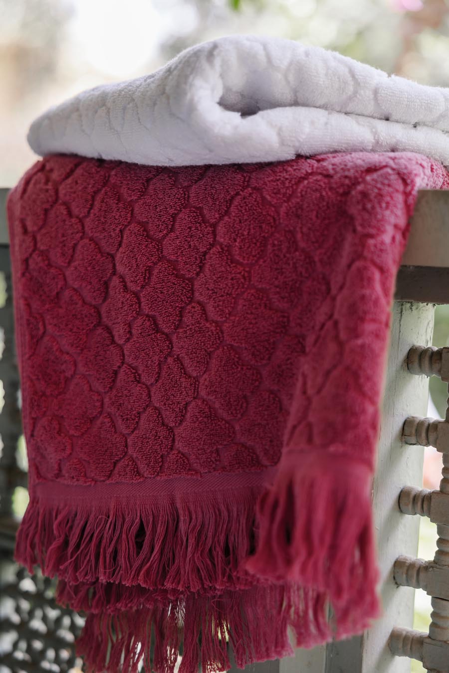 Trifle Jacquard Towel 600 GSM (Outlet)