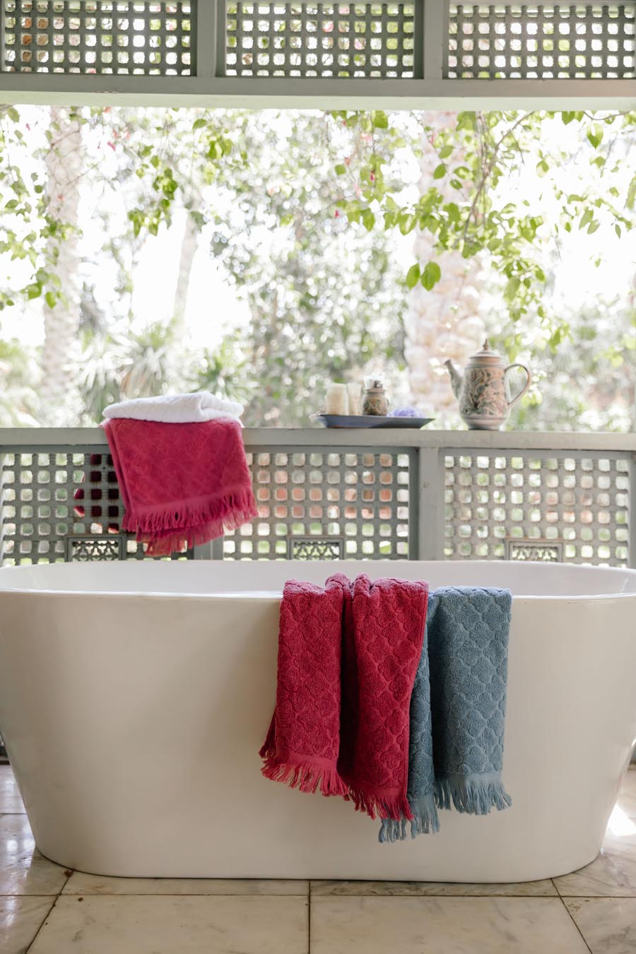 Trifle Jacquard Towel 600 GSM (Outlet)