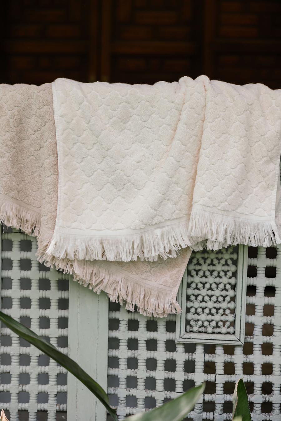 Trifle Jacquard Towel 600 GSM (Outlet)