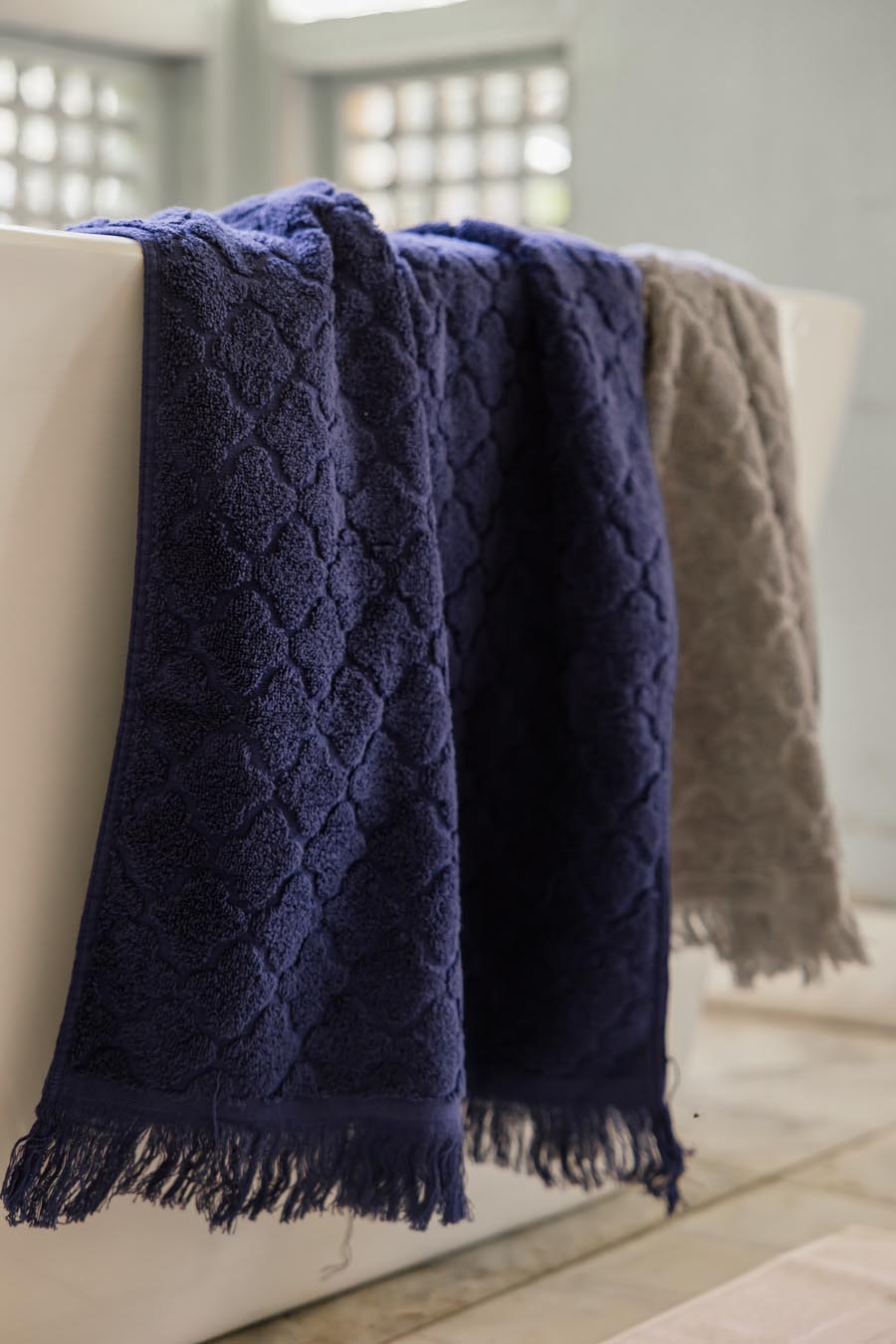 Trifle Jacquard Towel 600 GSM (Outlet)