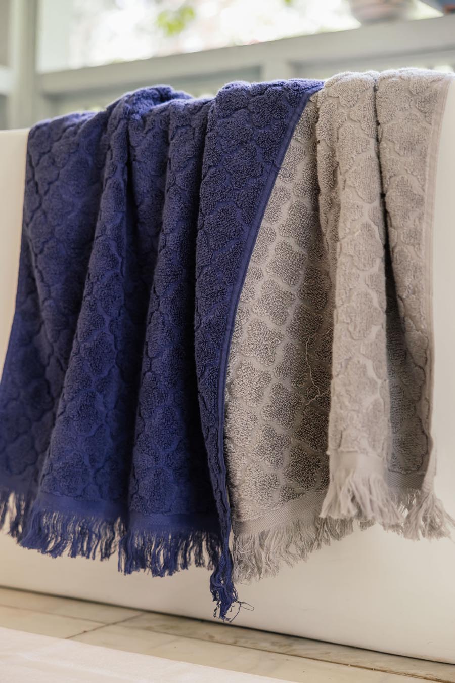 Trifle Jacquard Towel 600 GSM (Outlet)