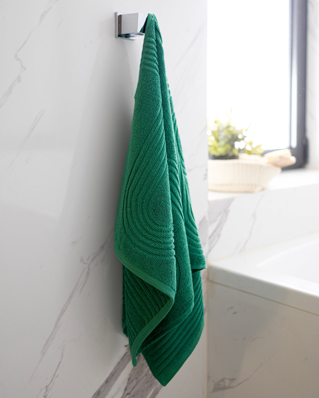 Zigzag Jacquard Towel 550GSM