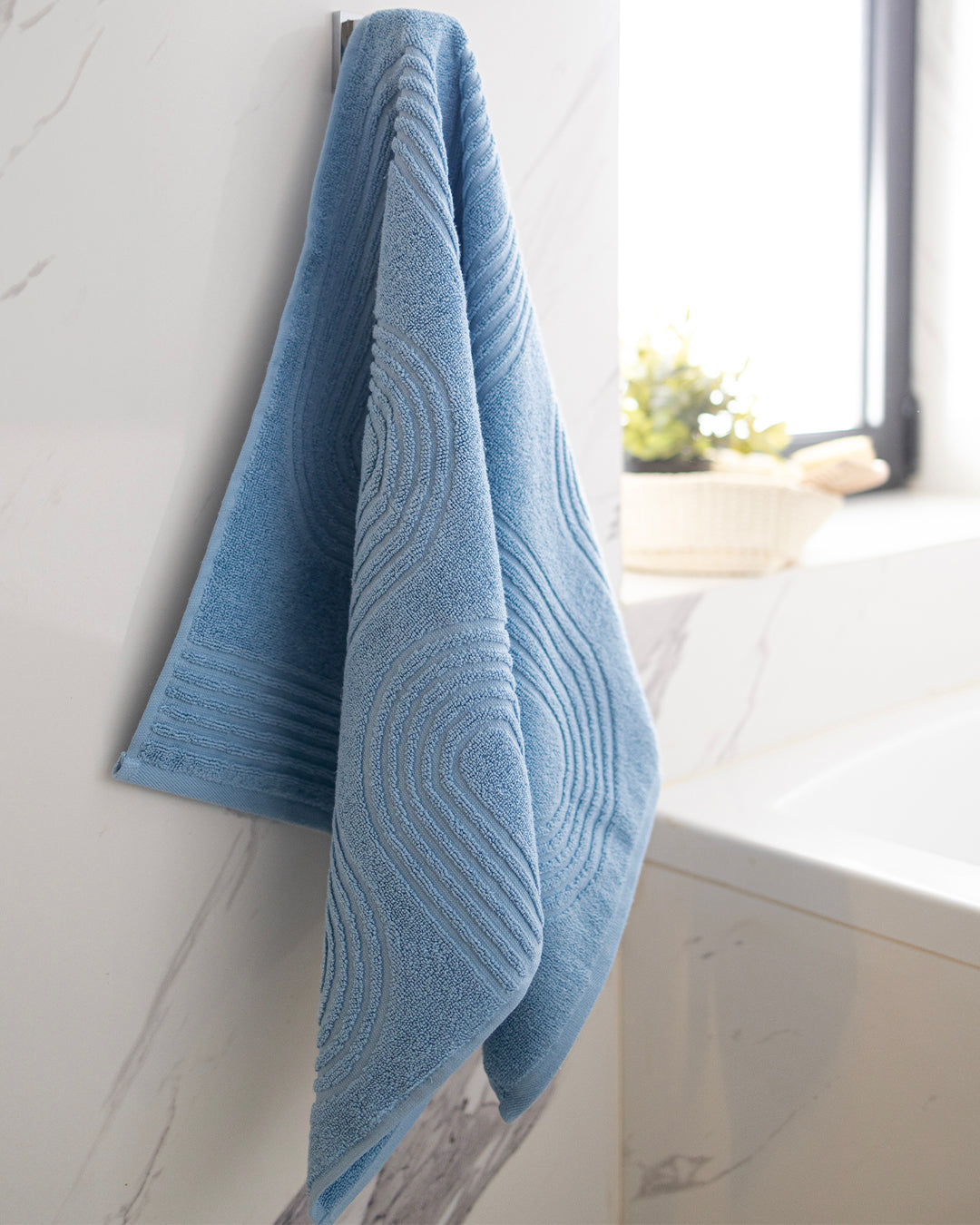 Zigzag Jacquard Towel 550GSM