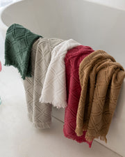 Delight Jacquard Towel 600GSM