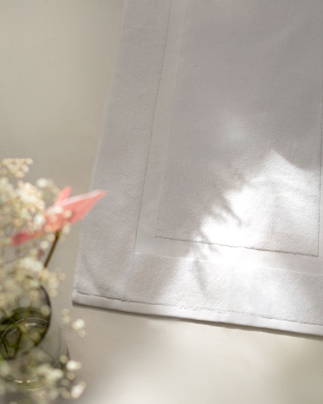 Single Border Bath Mat 900 GSM (Outlet)