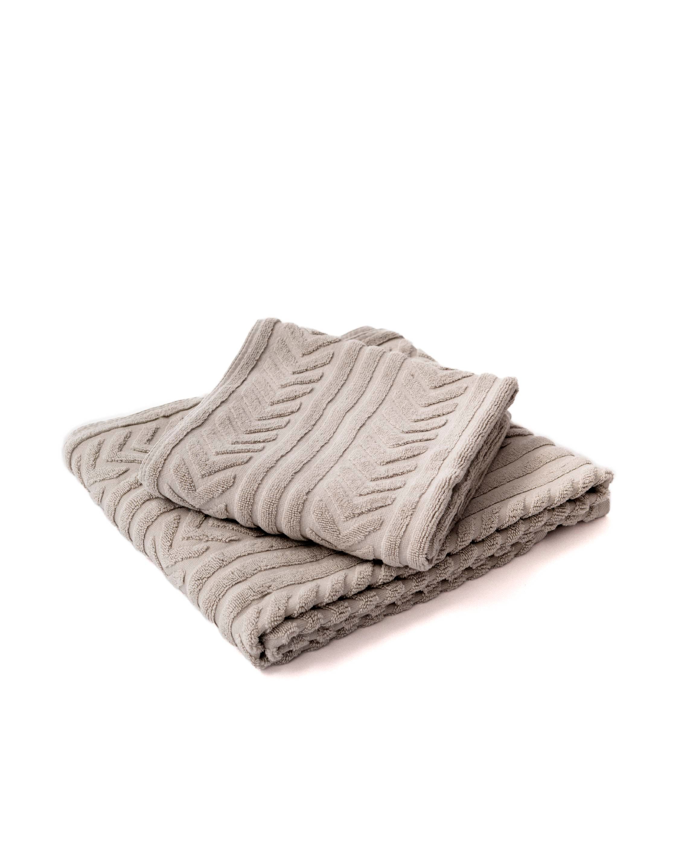 Streams Jacquard Towel 600 GSM (Outlet)