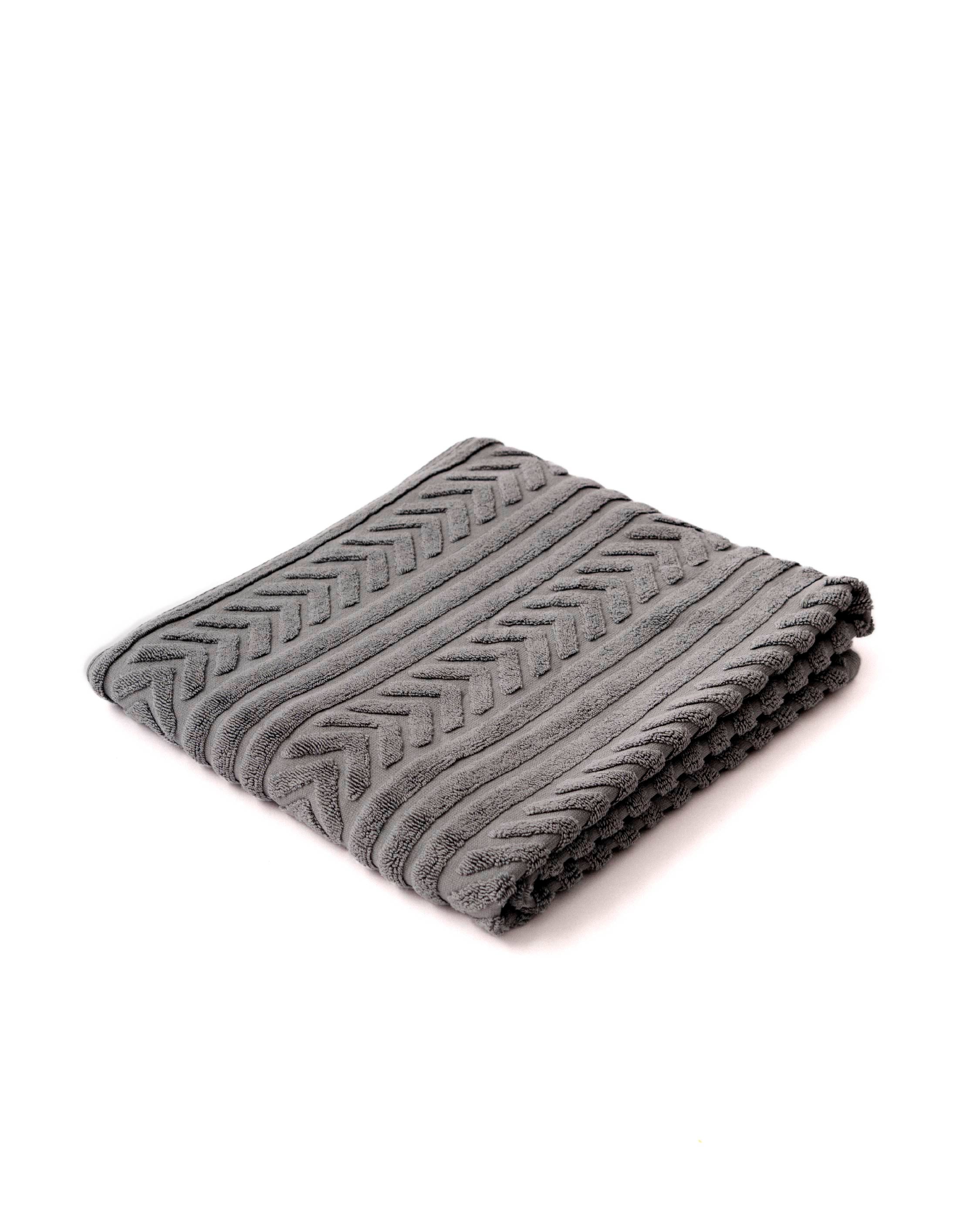 Streams Jacquard Towel 600 GSM (Outlet)