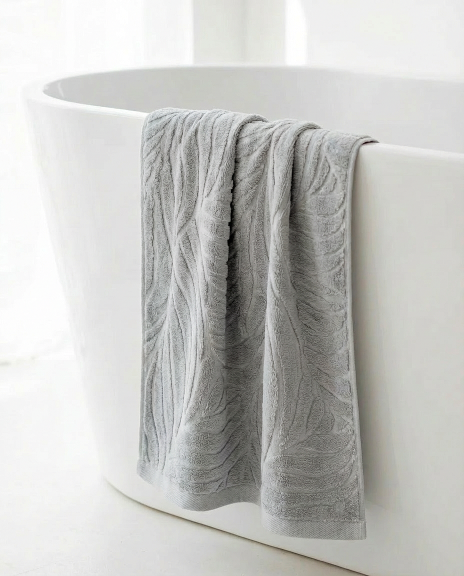 Vine Jacquard Towel 600GSM (Outlet)