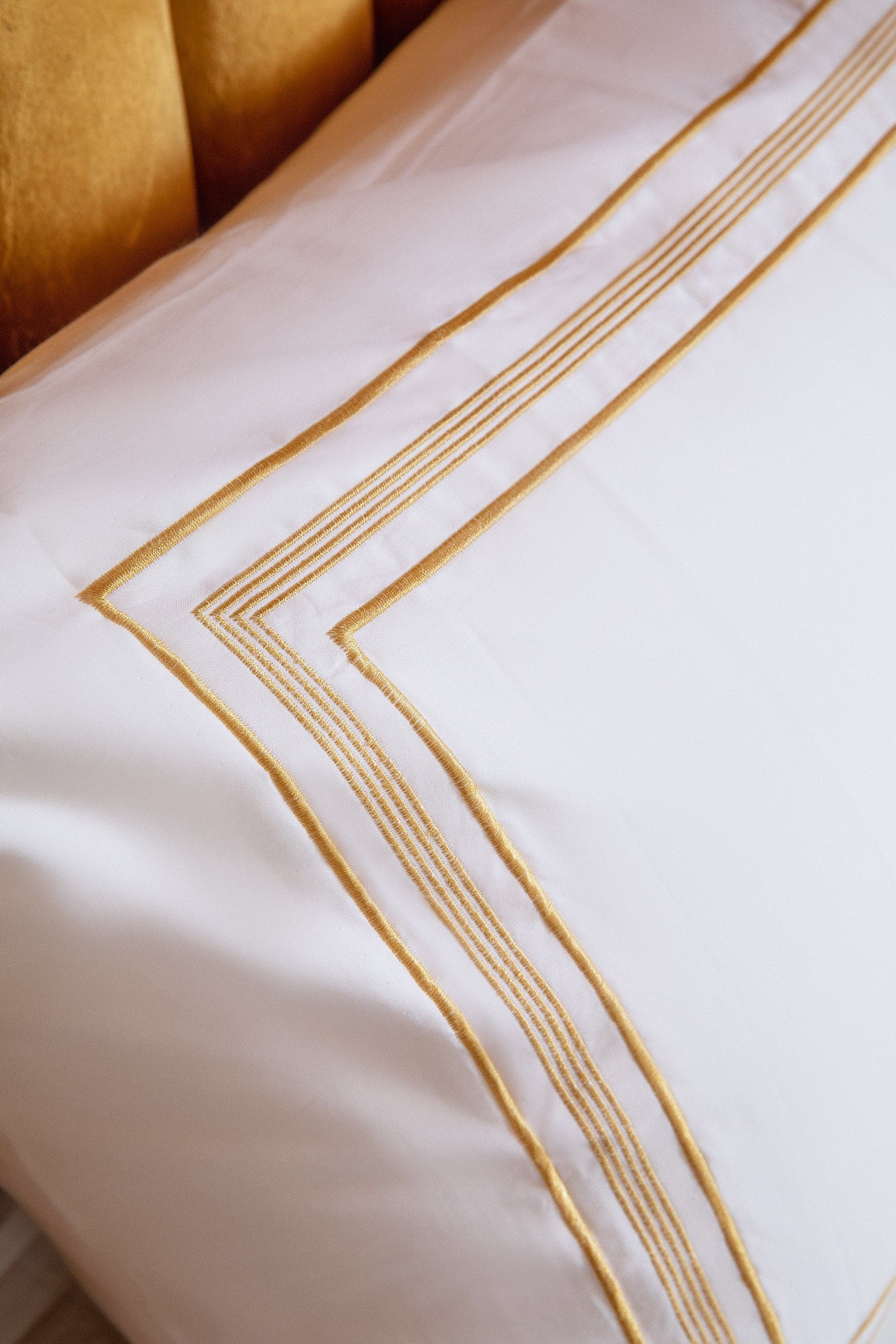 Royal Embroidered Bed Sheet Set *Simplicity*- Bridal finds