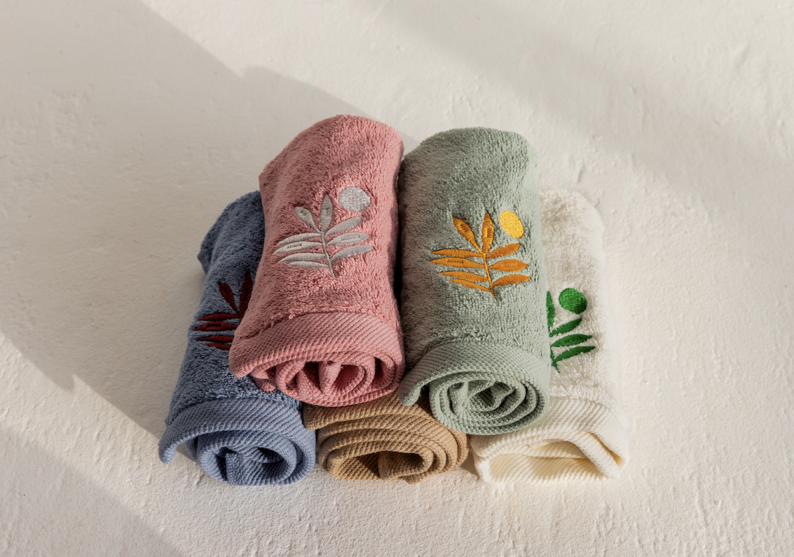 Embroidered discount towels online